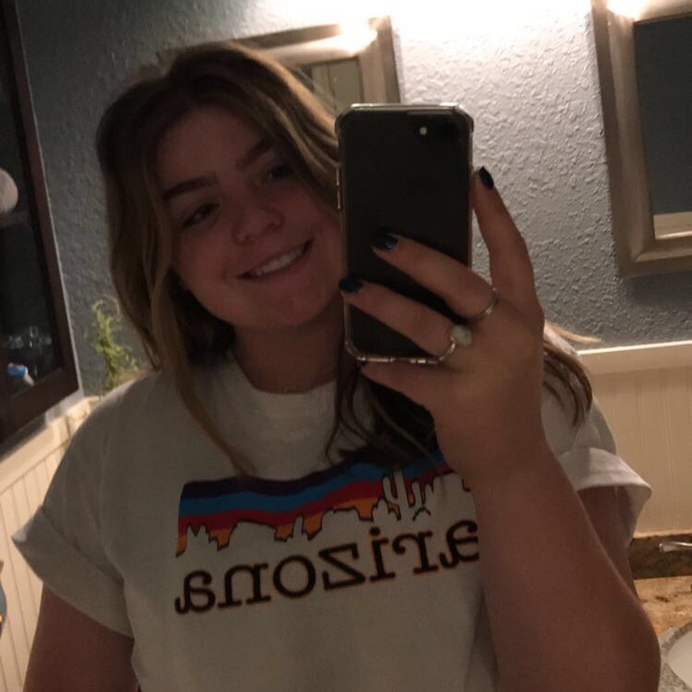 Meet your Posher, Kelli